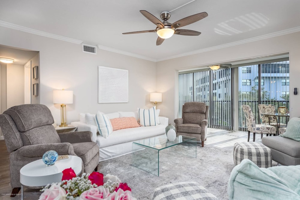 Harbor Towers 4th Fl Pool & Bay Views End Unit - photo 85