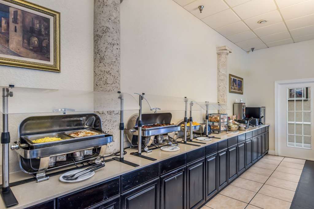 Clarion Inn & Suites Central Clearwater Beach - photo 71