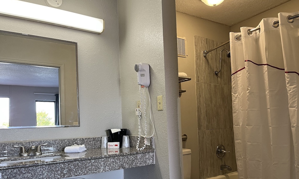 Red Roof Inn Kimball TN I 24 - photo 11