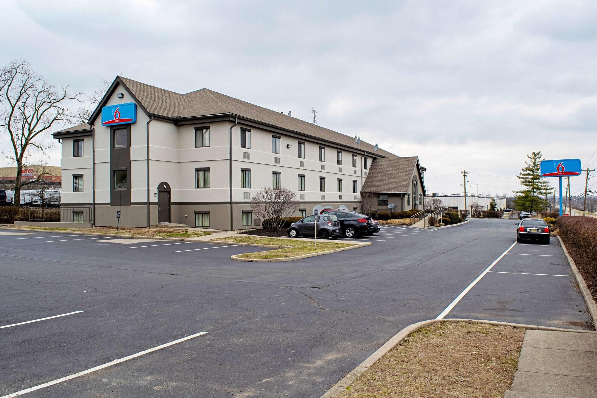 Welcome Suites Springdale - photo 17