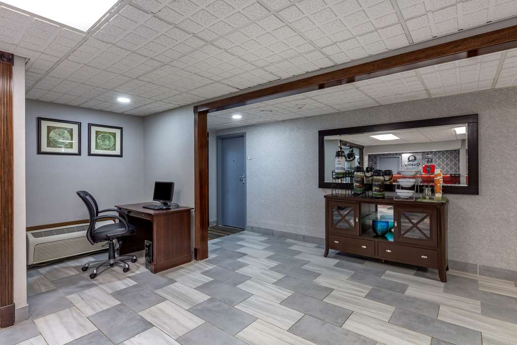 Quality Inn Austintown Youngstown West - photo 8