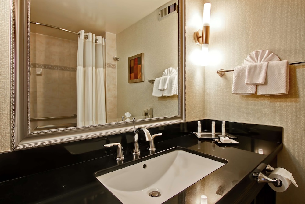 DoubleTree by Hilton Hotel Pleasanton at the Club - photo 23