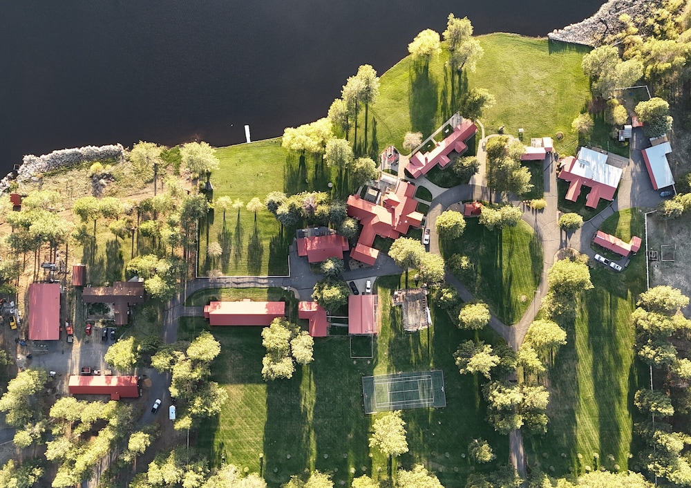 Historic Gilchrist Waterfront Resort in Crescent, United States