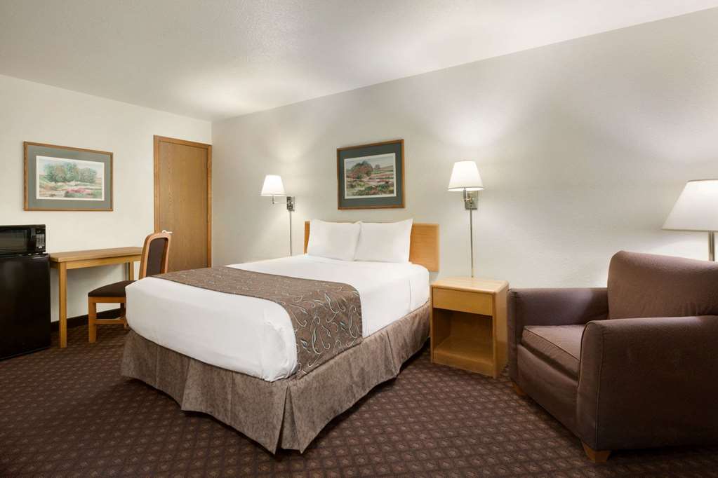 Travelodge by Wyndham Belen - photo 9
