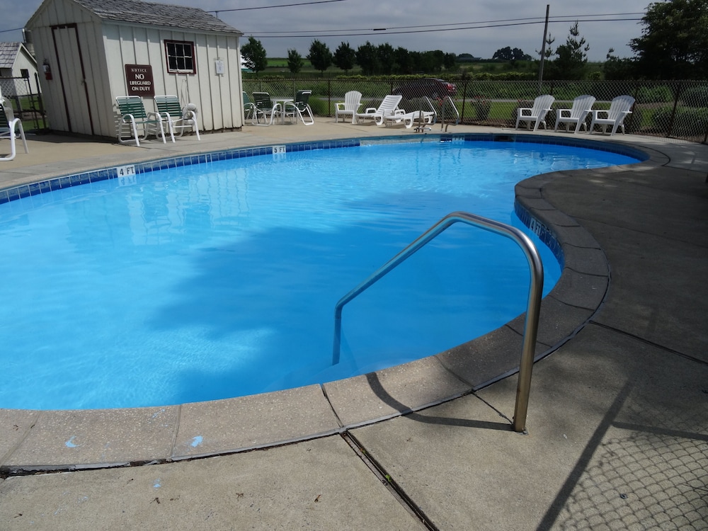 Amish Country Motel - photo 22