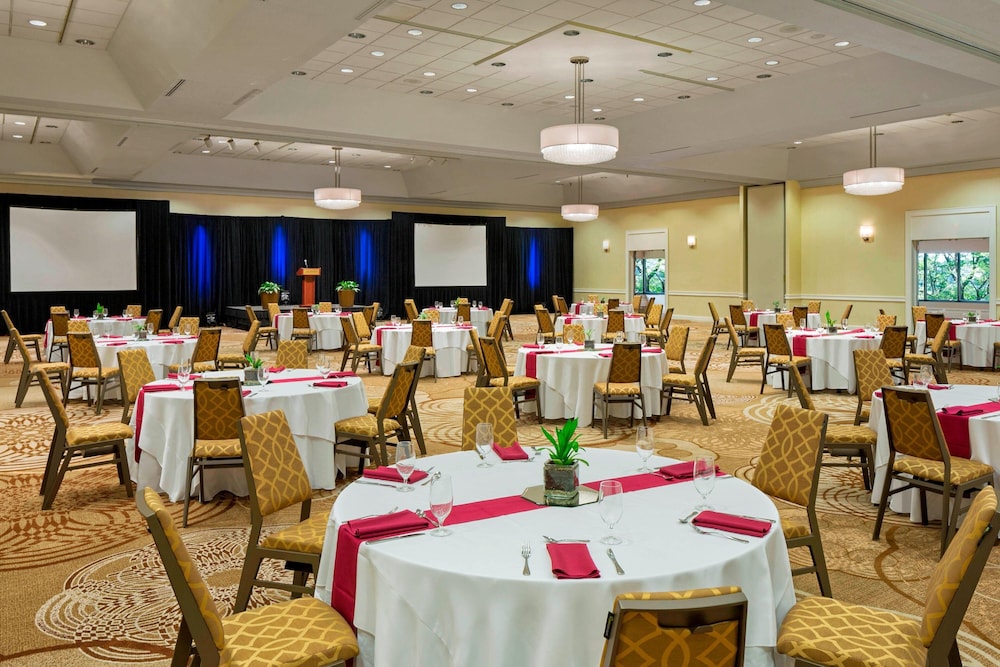 Sheraton Harrisburg Hershey Hotel - photo 37