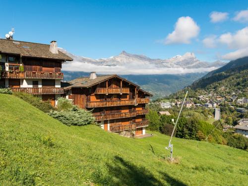 Ski In Ski Out Pool Great For Summer And Winter — Saint Gervais Les Bains