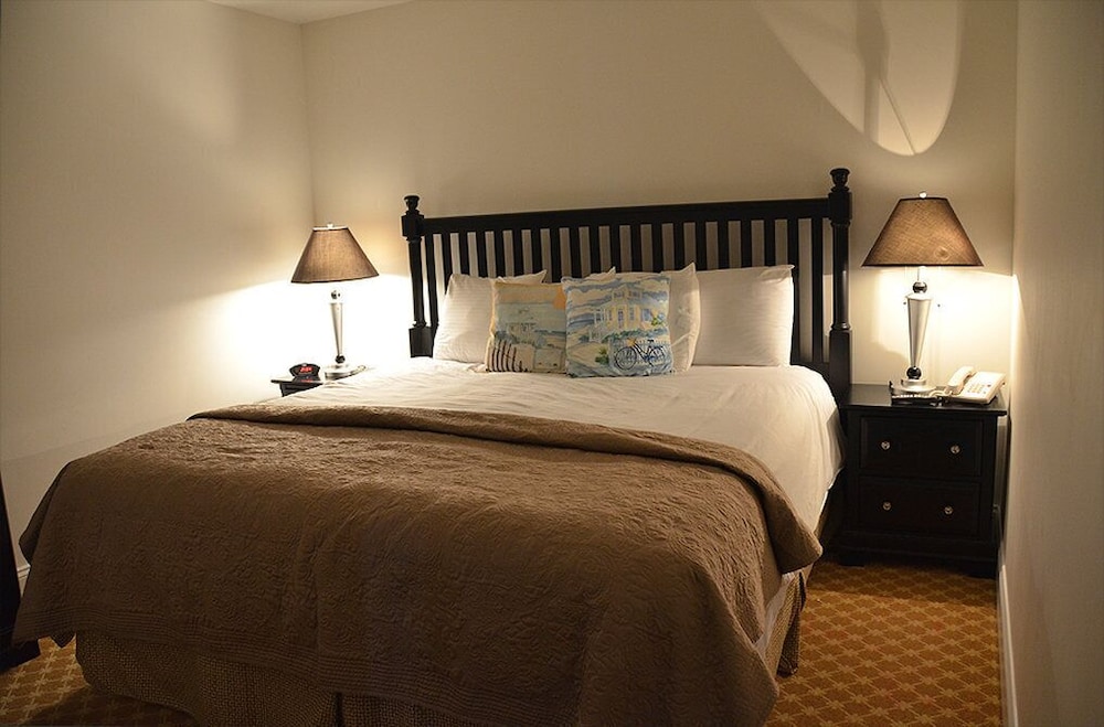 The Flanders Hotel - photo 25