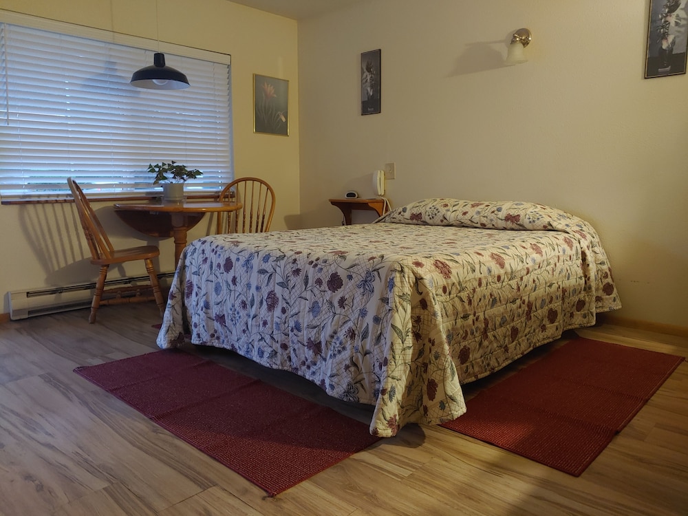 The Dublin House Motel - photo 6