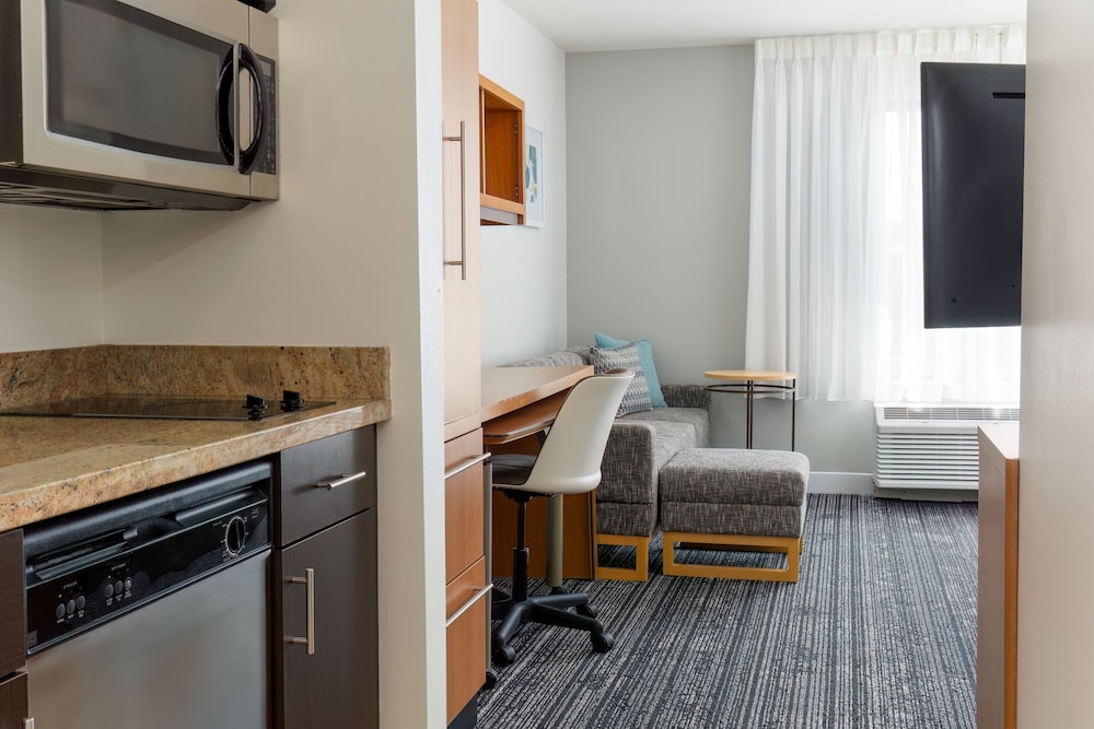 TownePlace Suites Erie - photo 16