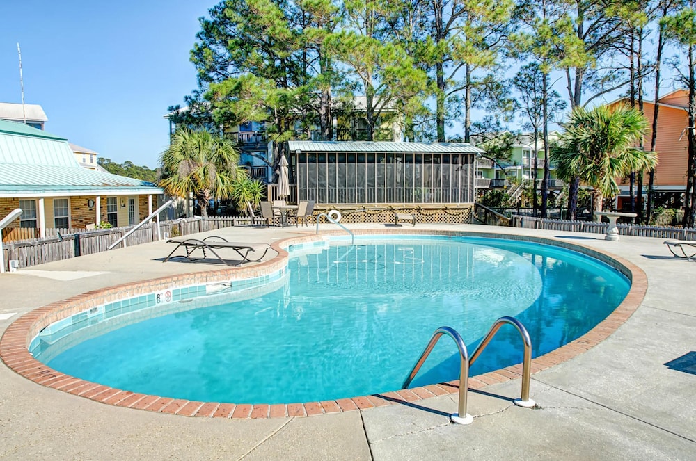 065 Surf Club B5 in Dauphin Island, United States