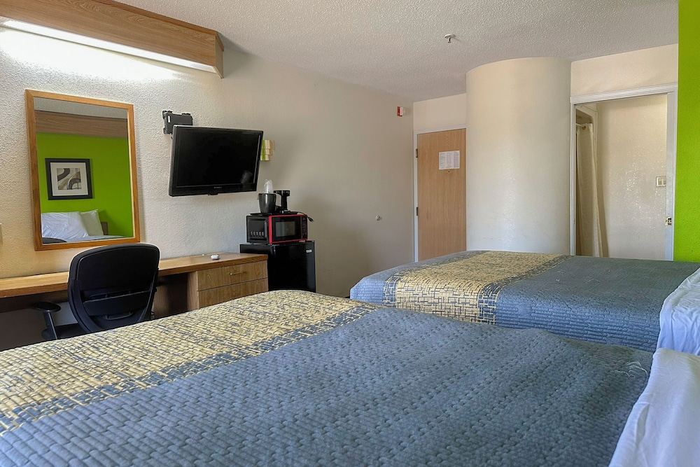 Classic Inn By OYO I 240 Near Memphis Airport - photo 55