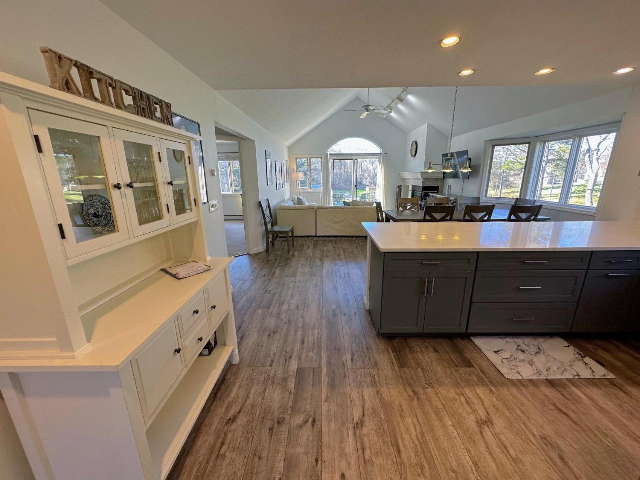 F7 Comfortable golf course townhouse within walking distance of Mount Washington Hotel - photo 11