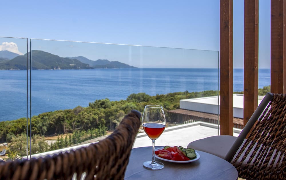 Zavia DYO in Syvota With 3 Bedrooms and 3 Bathrooms in Igoumenitsa, Greece