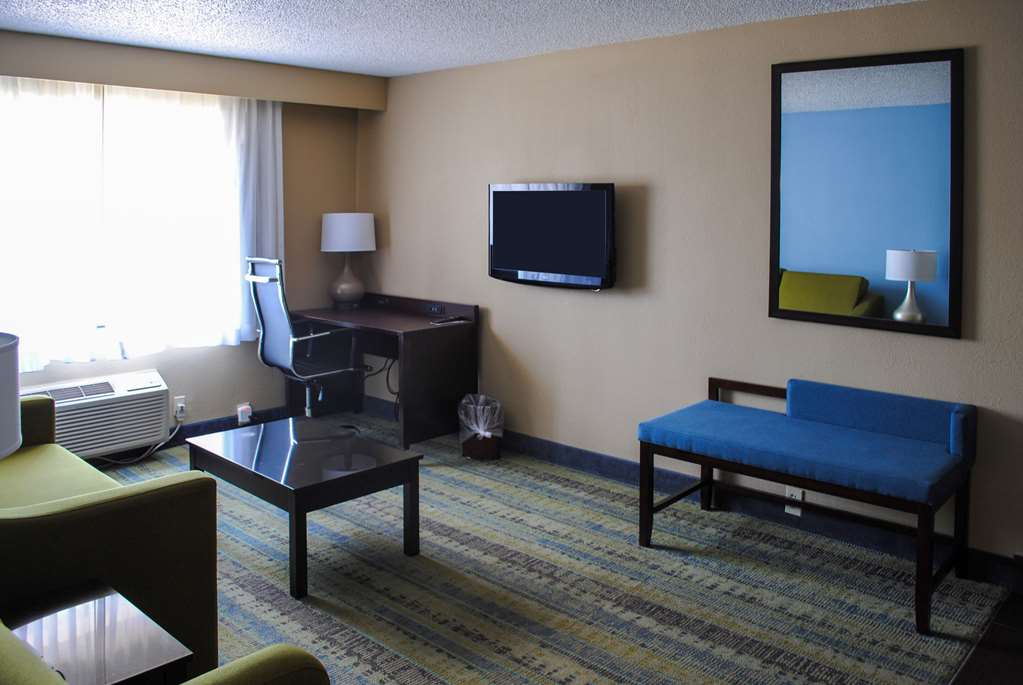 Clarion Hotel Conference Center Lexington North - photo 13