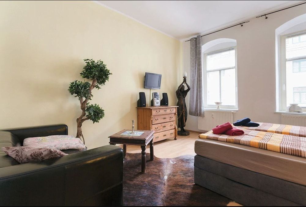 Apartment Elbflorenz — 4-Star Luxury Hotel in Dresden, Germany