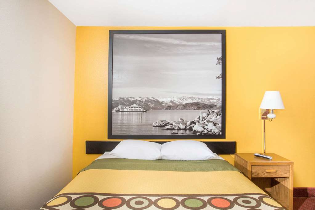 Super 8 by Wyndham Elko - photo 9