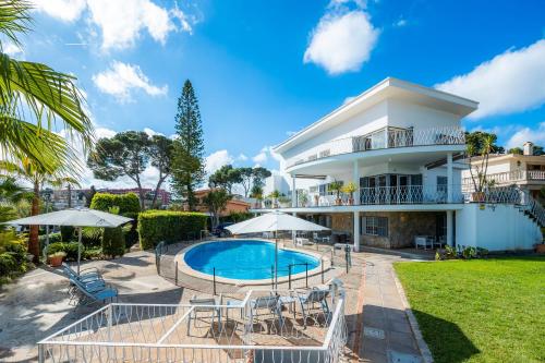 Villa Son Veri de la Marina — 4-Star Luxury Hotel in Llucmajor, Spain