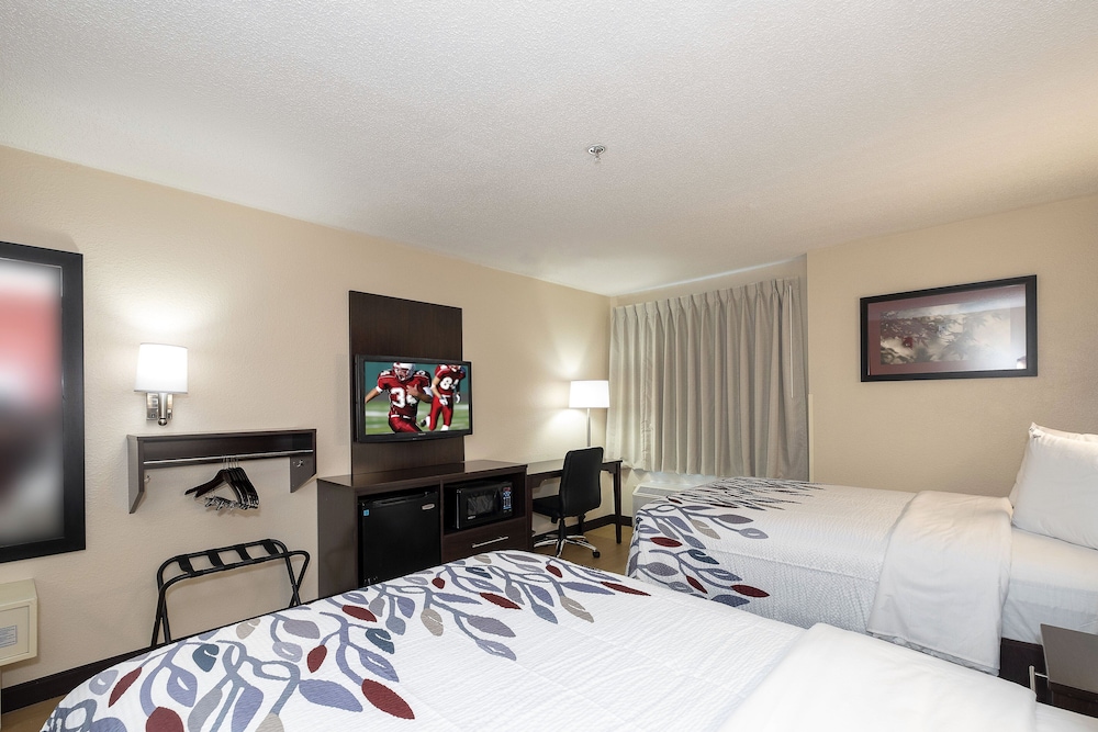 Red Roof Inn Raleigh Southwest Cary - photo 14