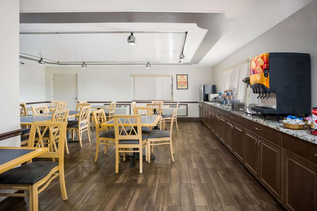 Econo Lodge Live Oak - photo 34