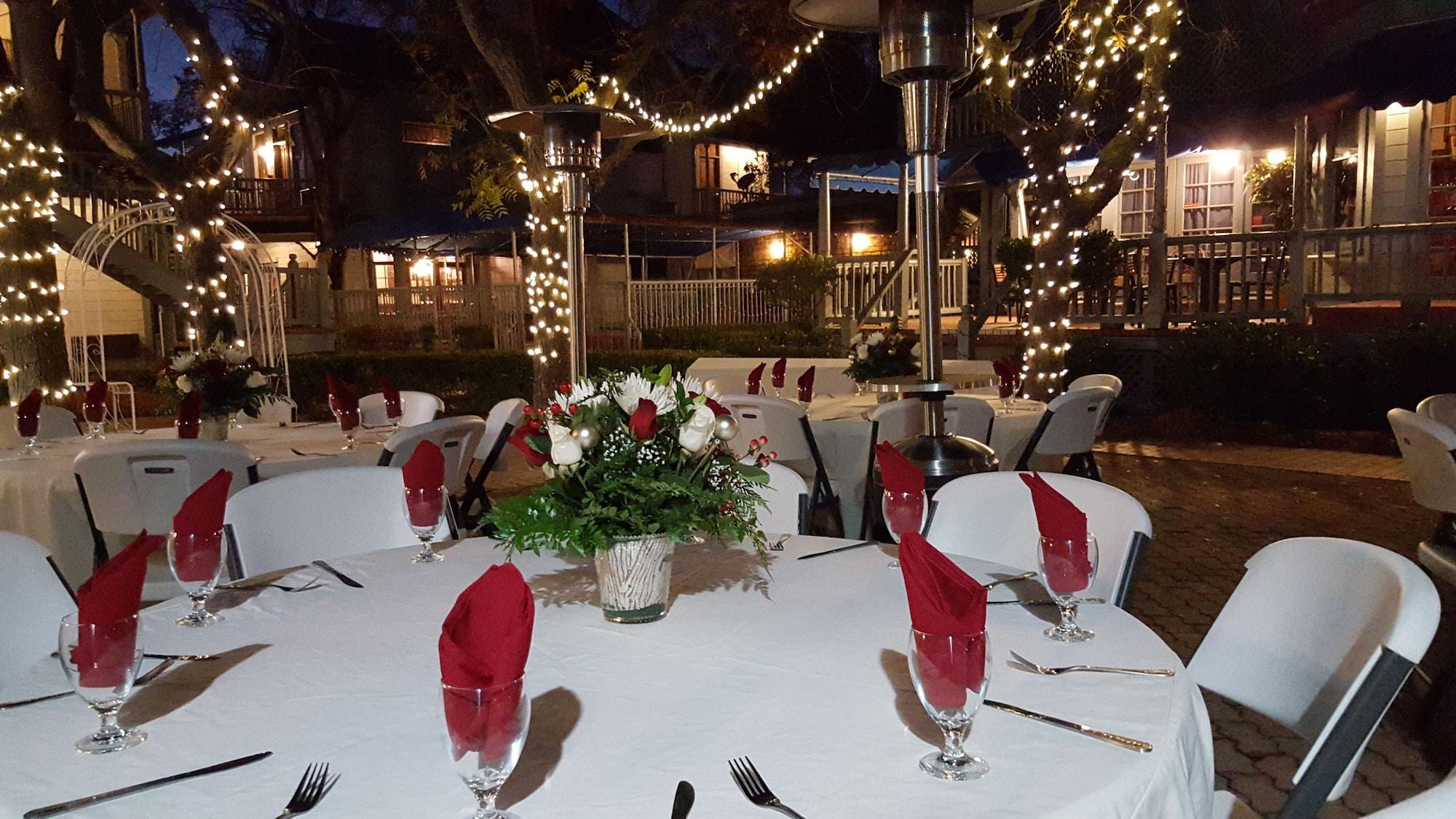 Irwin Street Inn - photo 6