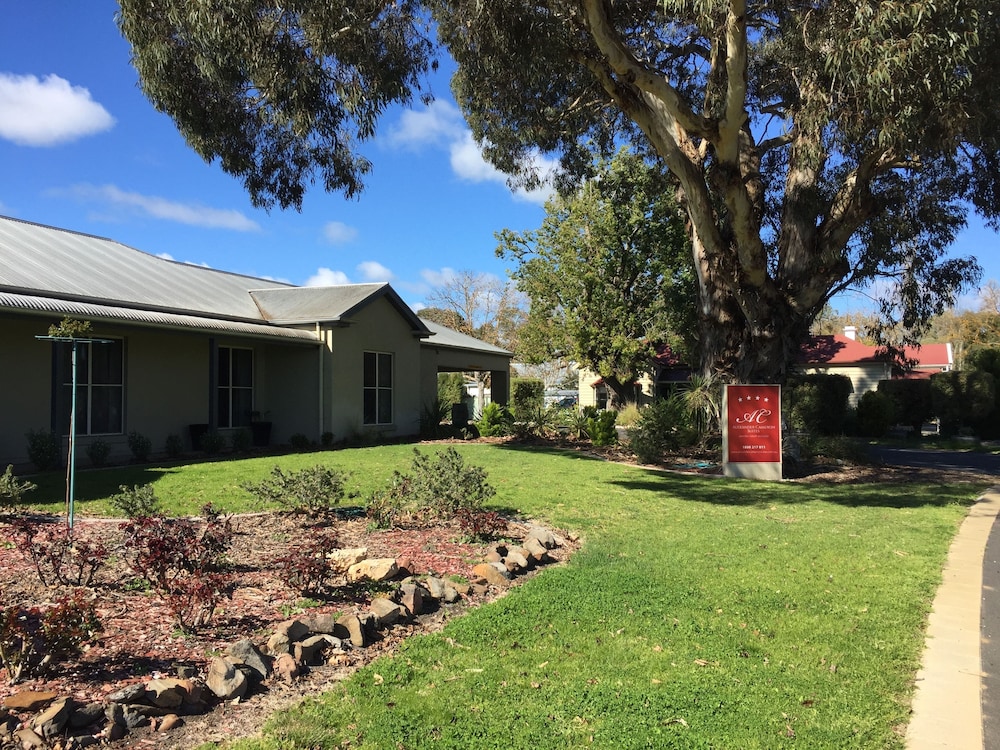 Alexander Cameron Suites — hotel in Penola