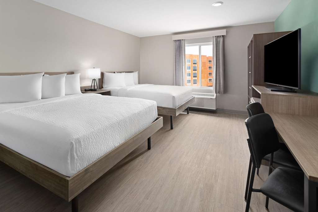 ECHO Suites Richmond West Extended Stay by Wyndham - photo 44