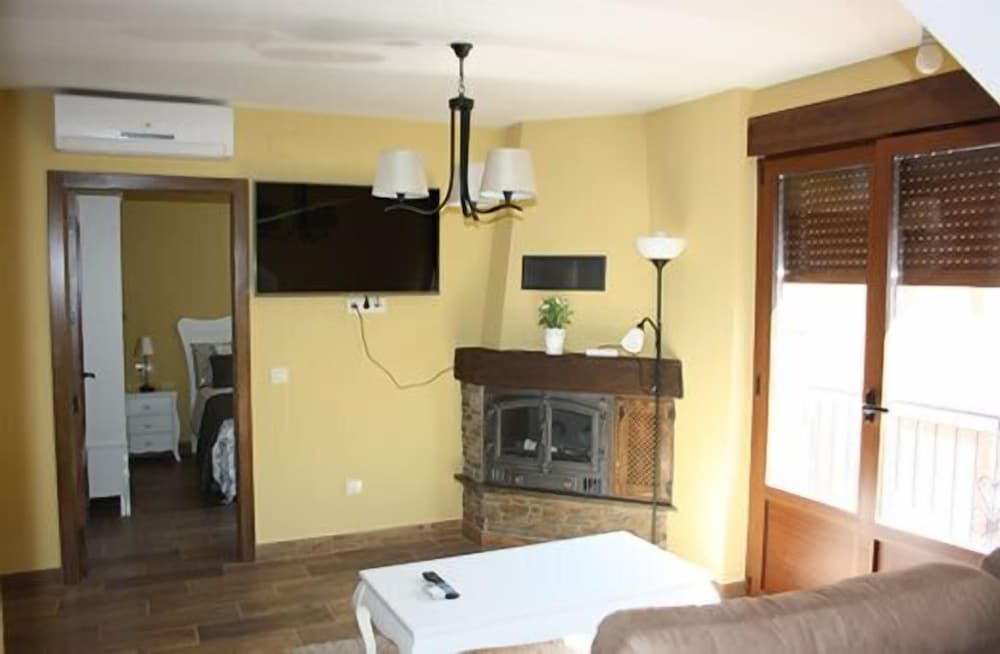 Sabores Hurdanos pet-friendly hotel Ladrillar
