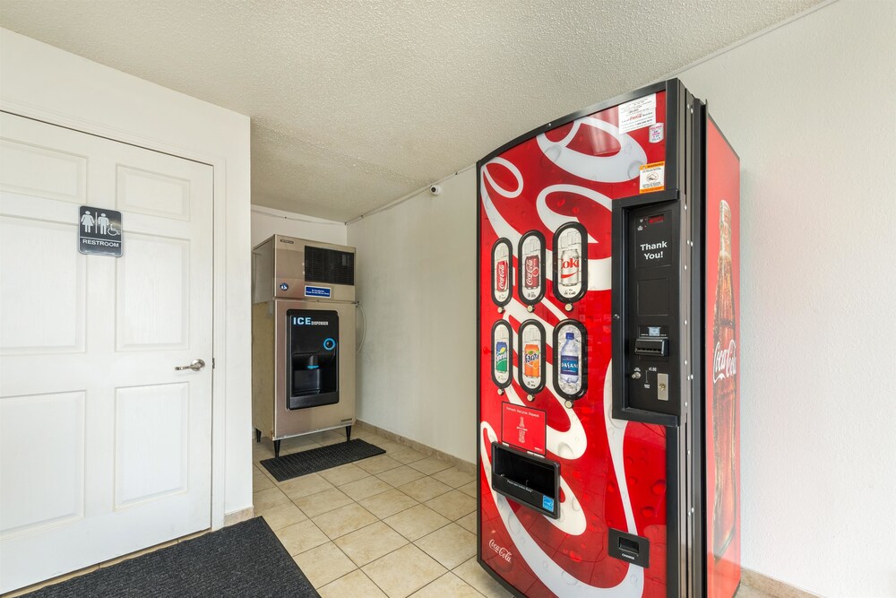 Motel 6 Troy OH - photo 25