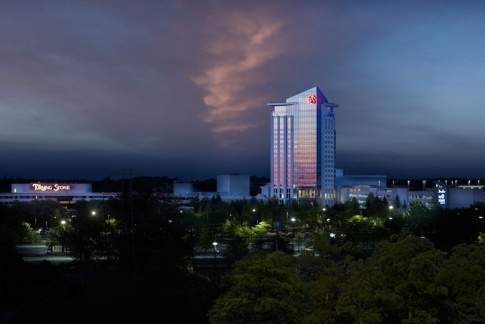 Hampton Inn Verona at Turning Stone - photo 17