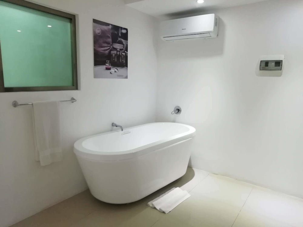 MayaFair Design Hotel