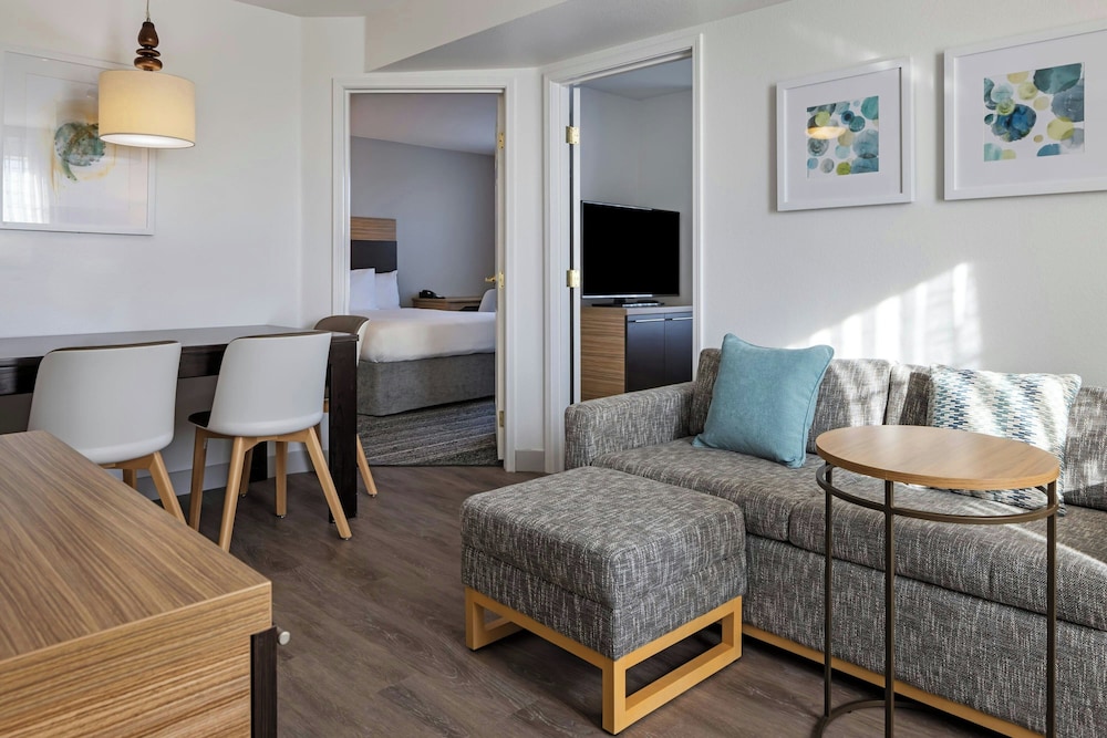 TownePlace Suites by Marriott Ontario Airport - photo 13