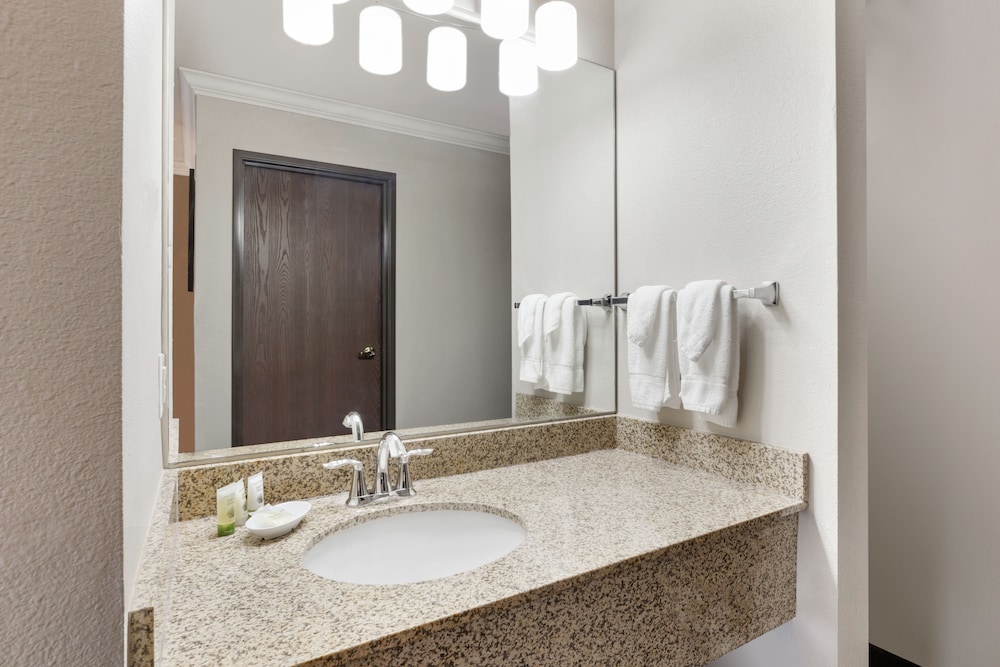 Inn At Moses Lake - photo 27