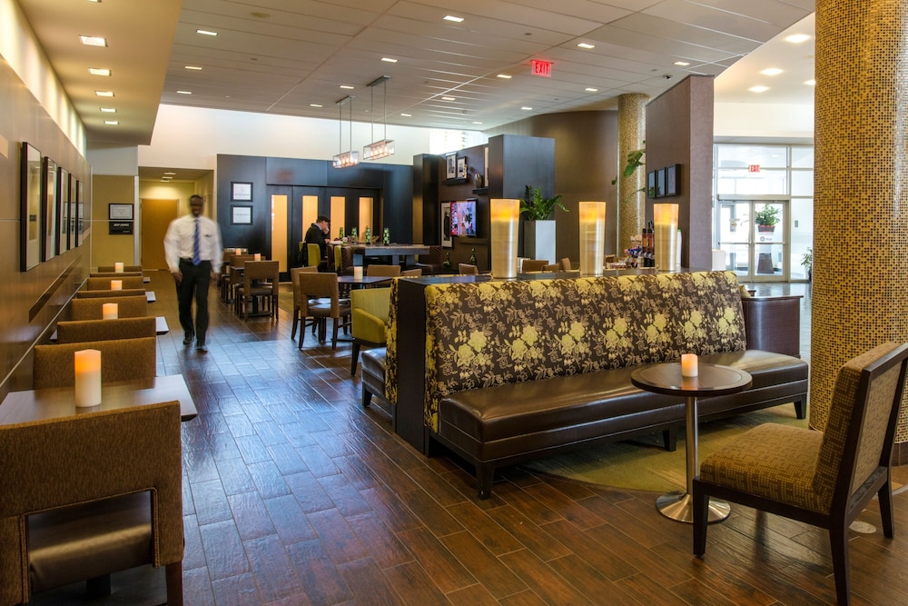 Hampton Inn & Suites Boston Crosstown Center - photo 50