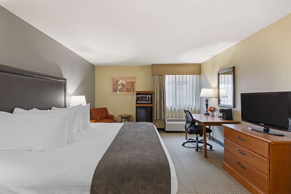 Best Western Plus The Charles Hotel - photo 13