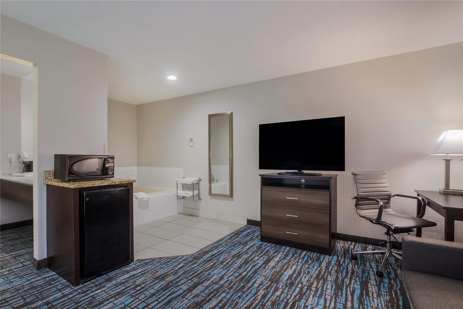 Clarion Pointe Harrodsburg Danville - photo 21