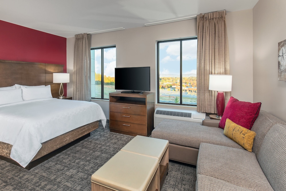 Staybridge Suites Charlottesville Airport an IHG Hotel - photo 4