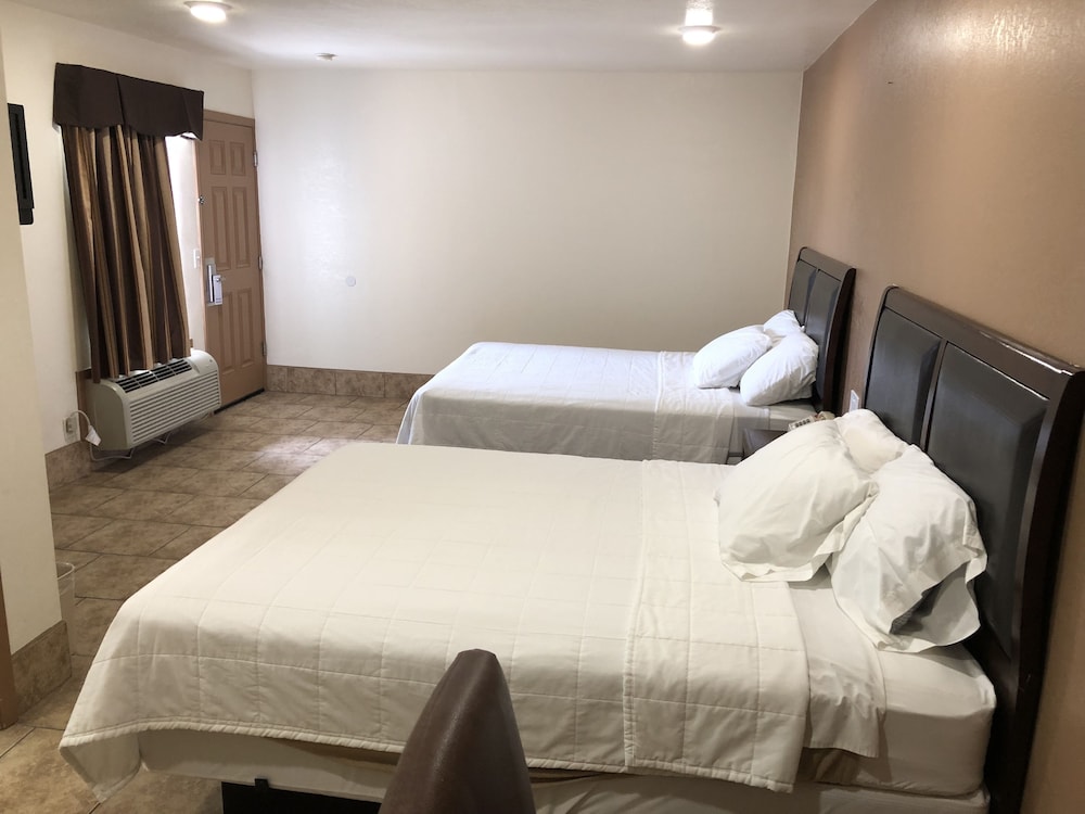 Topper Motel - photo 8