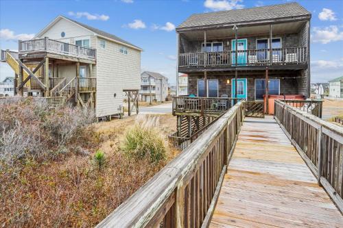 KD2033 Ocean Breeze in Kill Devil Hills, United States