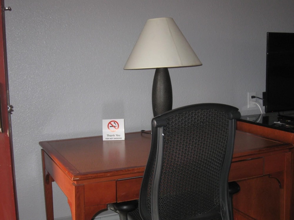 Santa Fe Inn Pueblo - photo 7