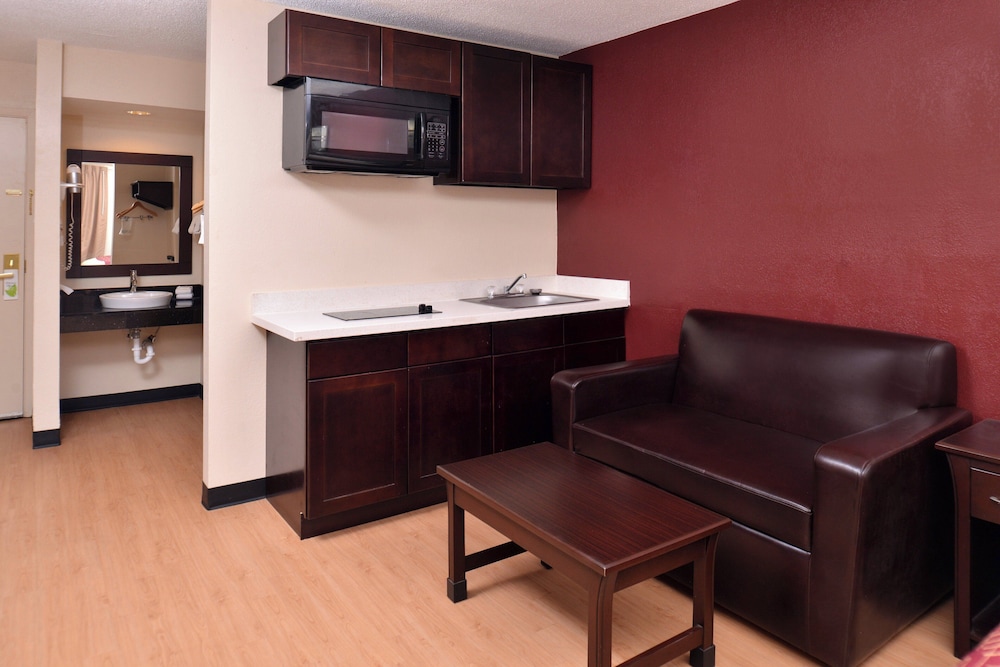 Red Roof Inn Van Horn - photo 17