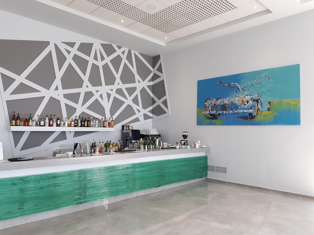 מזון ומשקאות