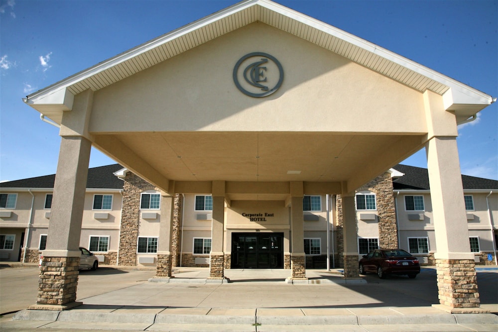 Corporate East Hotel - photo 34