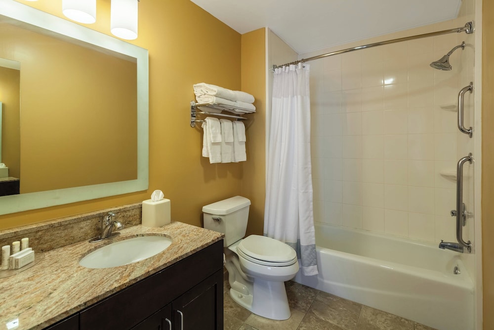 Towneplace Suites Marriott Jacksonville Butler Boulevard - photo 13