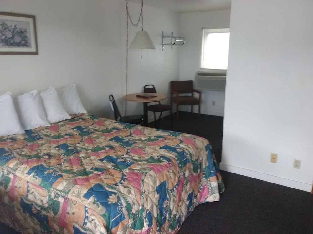 Trail Motel - photo 8