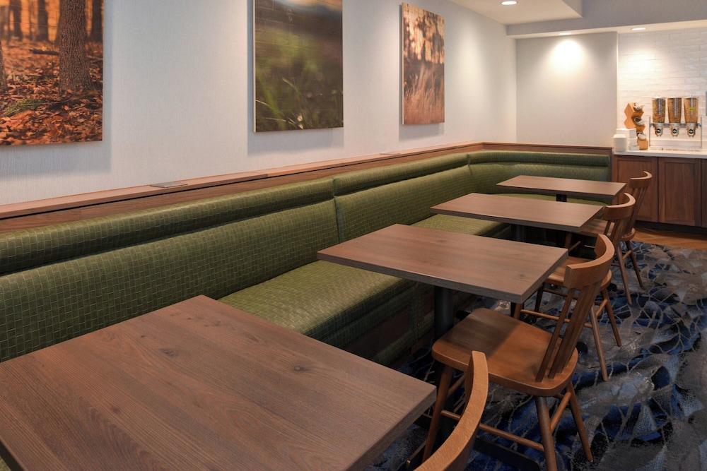 Fairfield Inn & Suites by Marriott Arlington Six Flags - photo 41