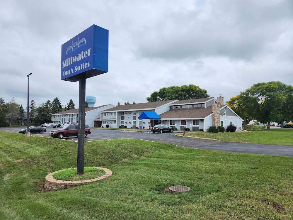 Stillwater Inn & Suites - photo 29
