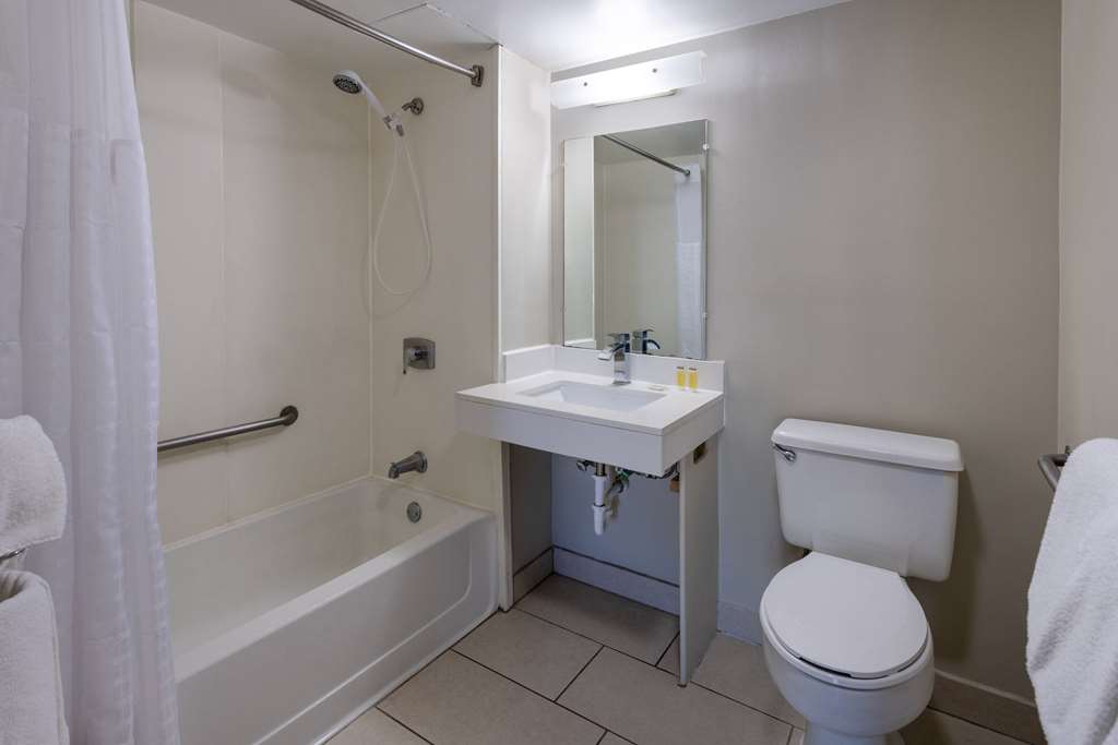 Days Inn by Wyndham Winchester - photo 14