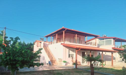 Seaside Family Villa — 4-Star Luxury Hotel in Kavala, Greece