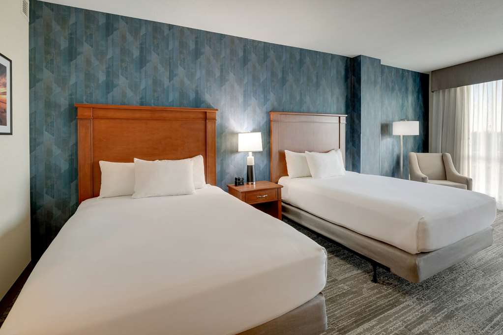 Drury Plaza Hotel Mt. Vernon - photo 41
